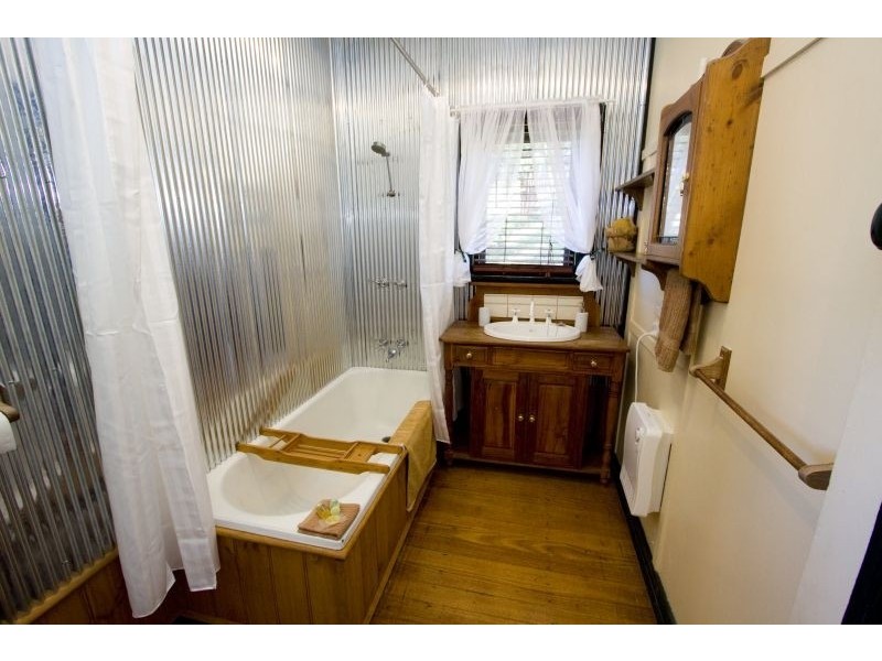 32 School Road, Erica VIC 3825