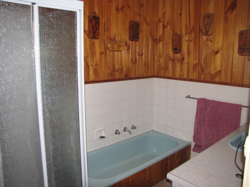 11 Evelyn Street, Moe VIC 3825