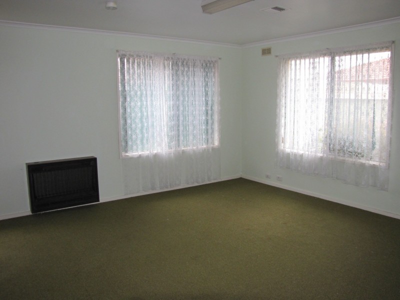 11 Evelyn Street, Moe VIC 3825