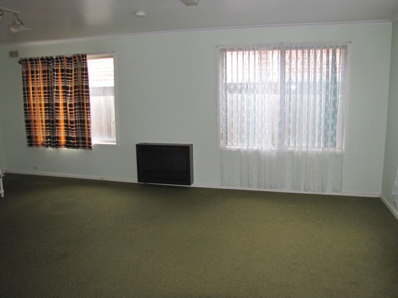 11 Evelyn Street, Moe VIC 3825