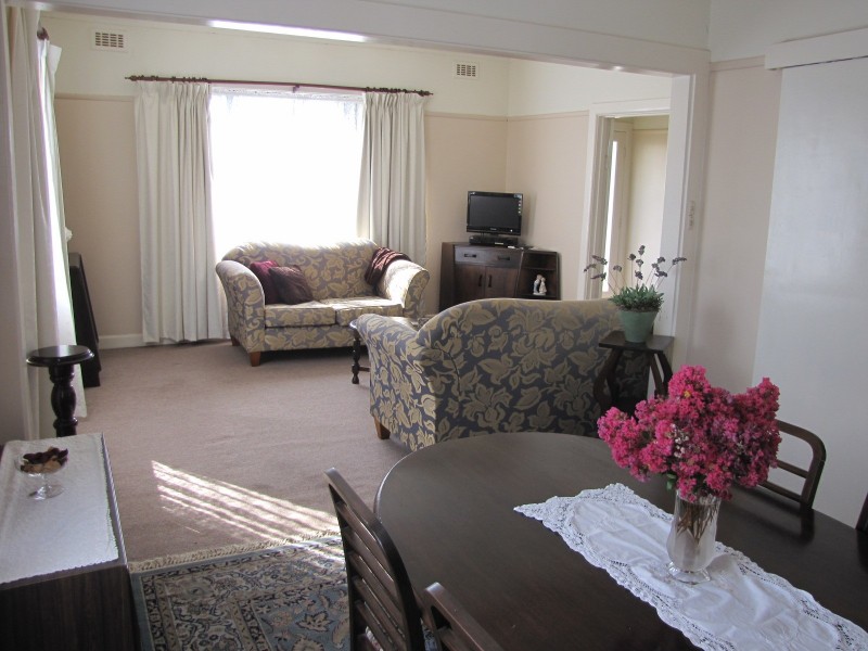 4 Robinson Street, Moe VIC 3825