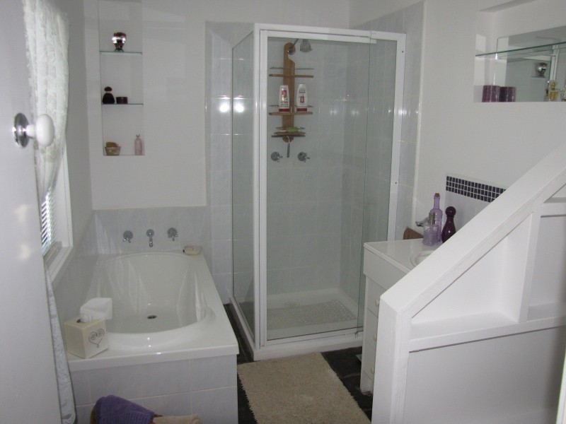 4 Robinson Street, Moe VIC 3825