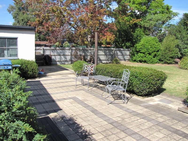 4 Robinson Street, Moe VIC 3825