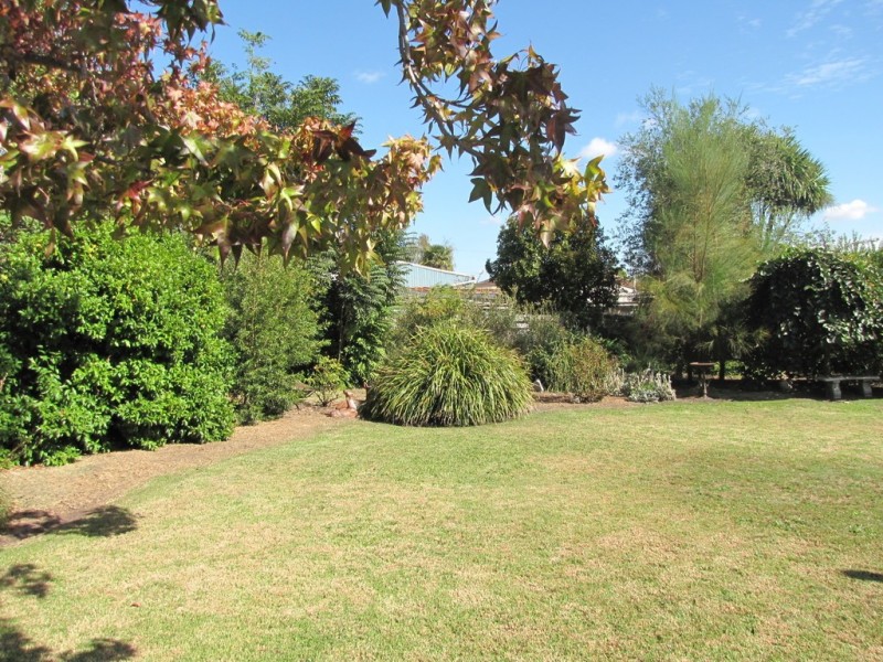 4 Robinson Street, Moe VIC 3825