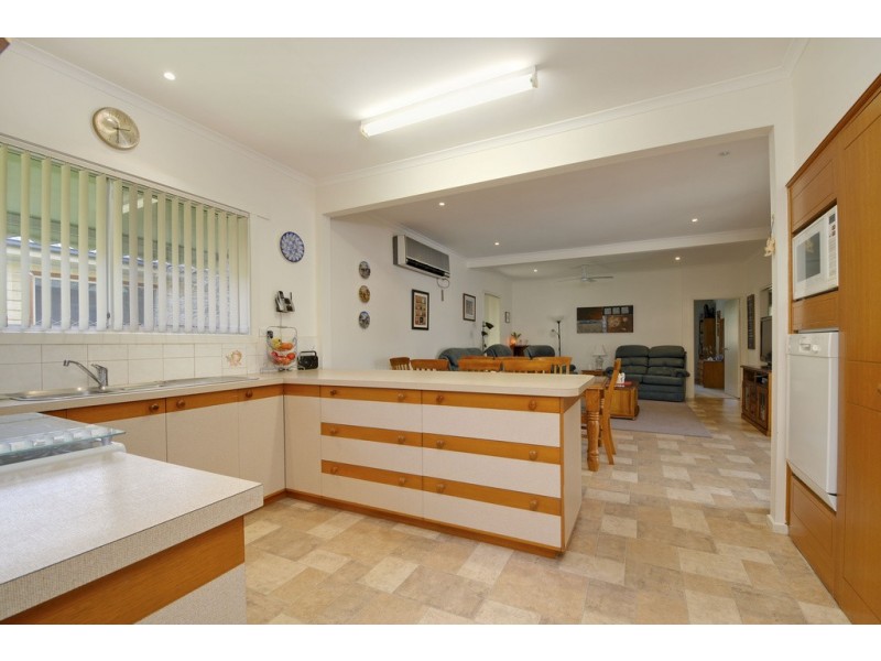 13 Murray Road, Newborough VIC 3825