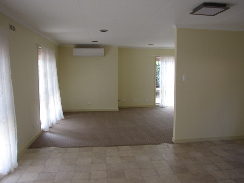 10 Griffin Street, Moe VIC 3825