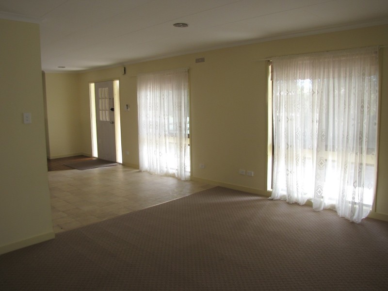 10 Griffin Street, Moe VIC 3825