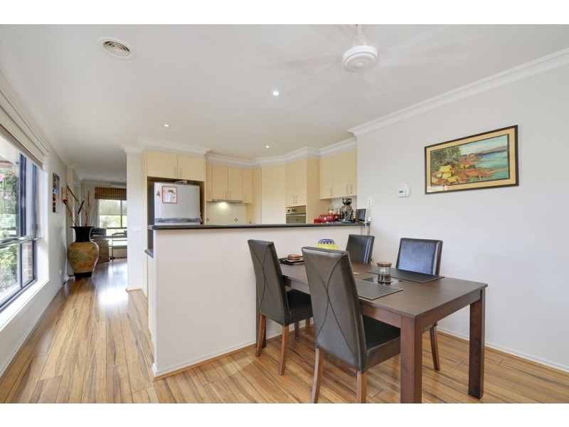 18 Saxtons Drive, Moe VIC 3825