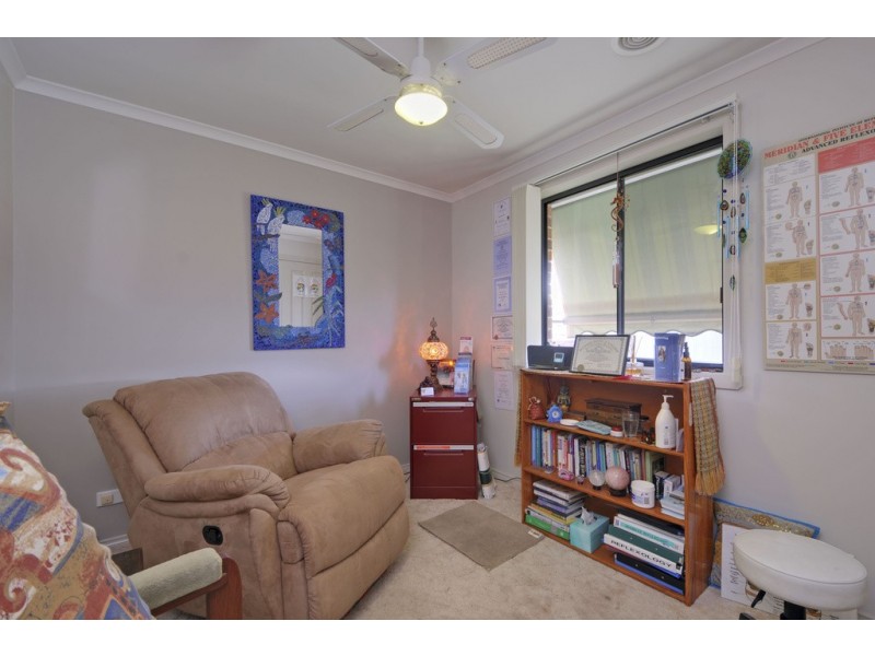 18 Saxtons Drive, Moe VIC 3825