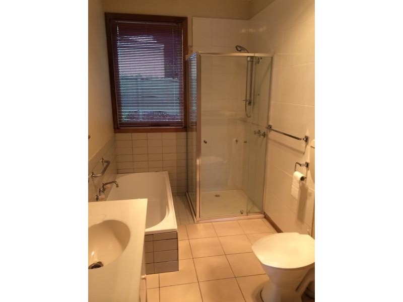 176 Narracan Drive, Newborough VIC 3825