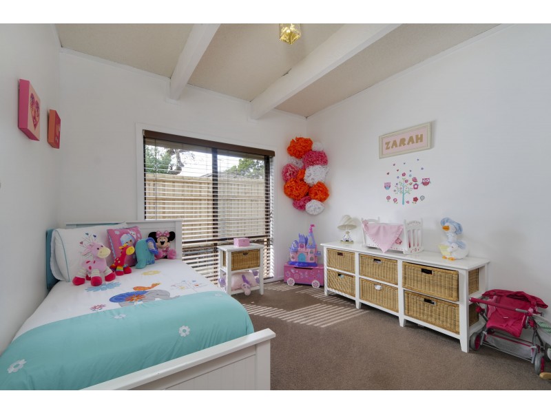 52 Dinwoodie Drive, Newborough VIC 3825