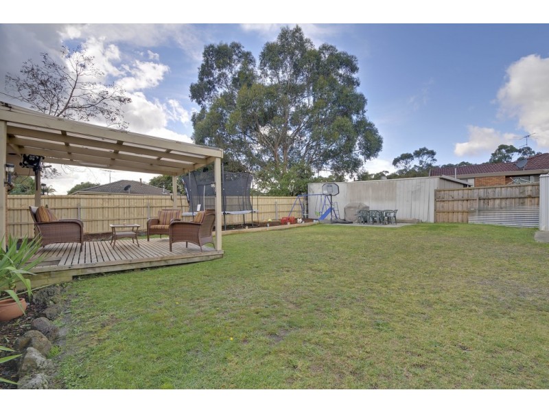 52 Dinwoodie Drive, Newborough VIC 3825
