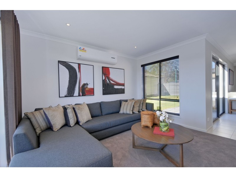 4 Discovery Boulevard, Moe VIC 3825