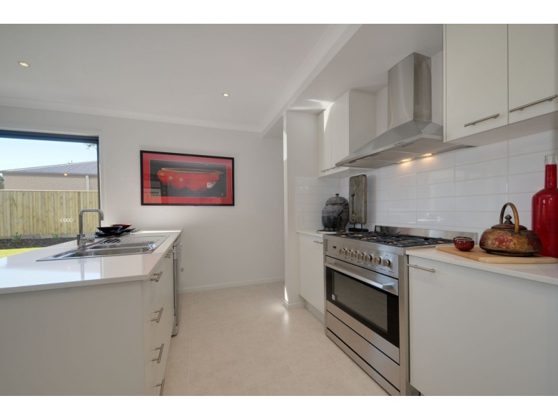 4 Discovery Boulevard, Moe VIC 3825