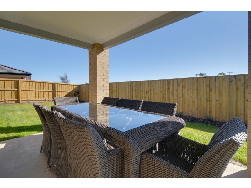 4 Discovery Boulevard, Moe VIC 3825