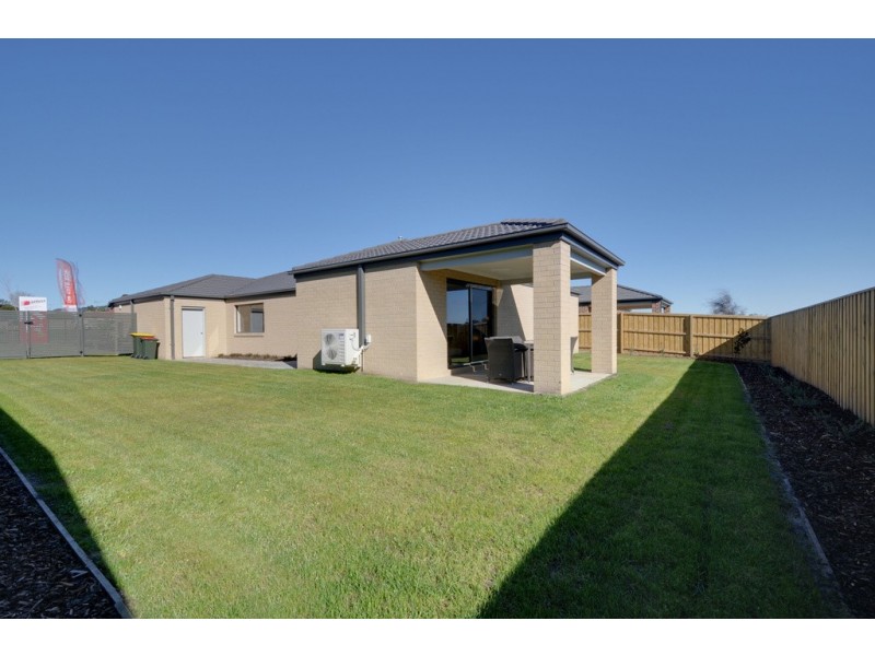 4 Discovery Boulevard, Moe VIC 3825