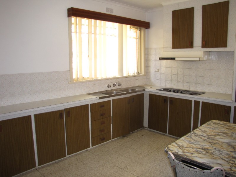 23 Law Street, Newborough VIC 3825