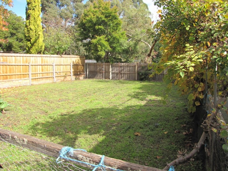 23 Law Street, Newborough VIC 3825