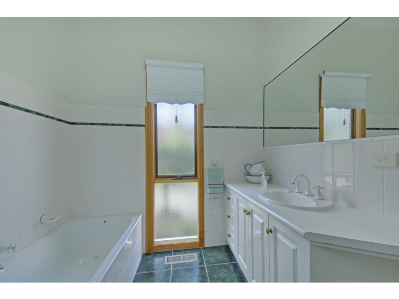 3 High Street, Moe VIC 3825