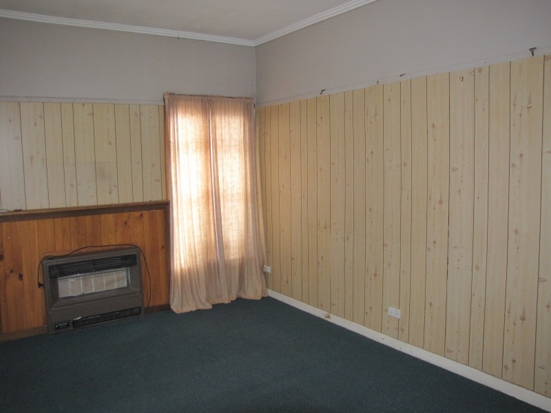 5 Pruden Street, Moe VIC 3825