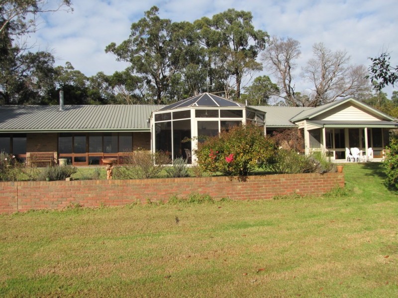 26 Moe South Road, Moe South VIC 3825