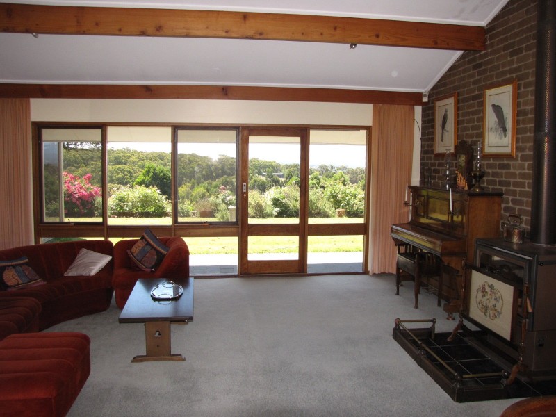 26 Moe South Road, Moe South VIC 3825