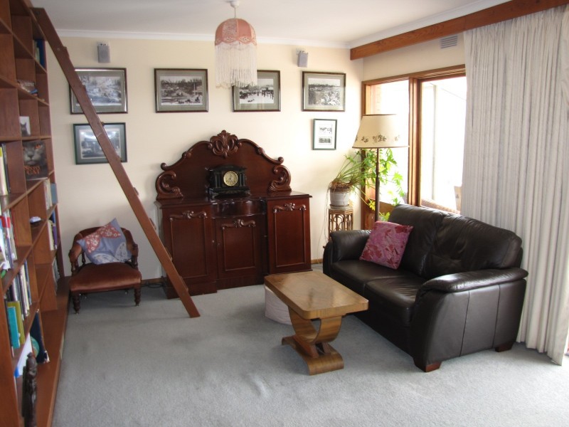 26 Moe South Road, Moe South VIC 3825