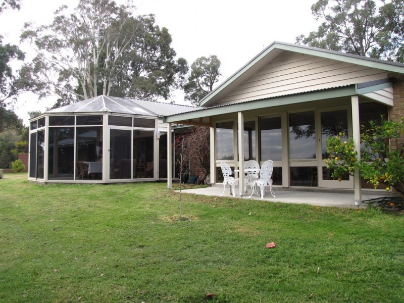 26 Moe South Road, Moe South VIC 3825