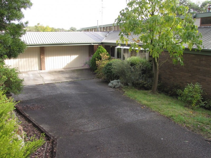 26 Moe South Road, Moe South VIC 3825