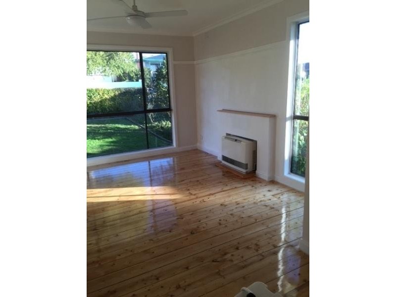 24 Margaret Street, Moe VIC 3825