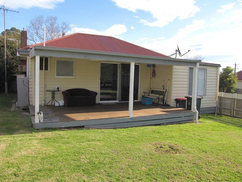 6 Leith Street, Newborough VIC 3825