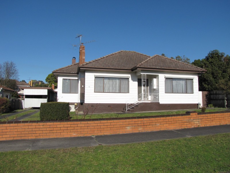 10 Central Avenue, Newborough VIC 3825
