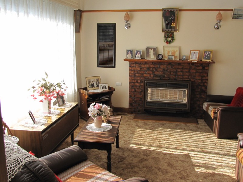 10 Central Avenue, Newborough VIC 3825