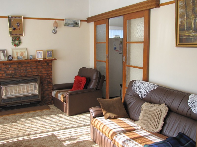 10 Central Avenue, Newborough VIC 3825