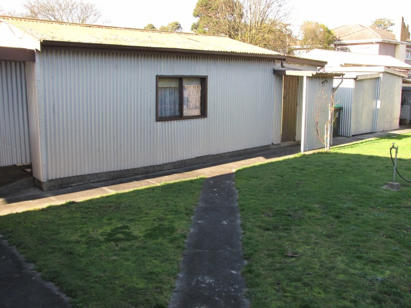 10 Central Avenue, Newborough VIC 3825