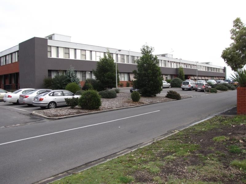 11U/1 Ollerton Avenue, Newborough VIC 3825