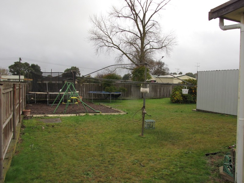10 Mirboo Street, Newborough VIC 3825