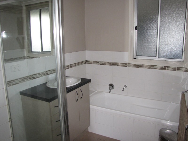 95 Western Avenue, Newborough VIC 3825