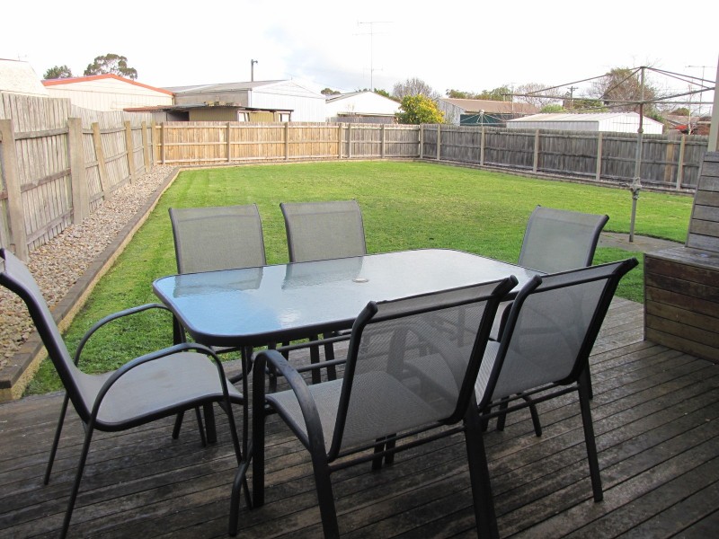 95 Western Avenue, Newborough VIC 3825