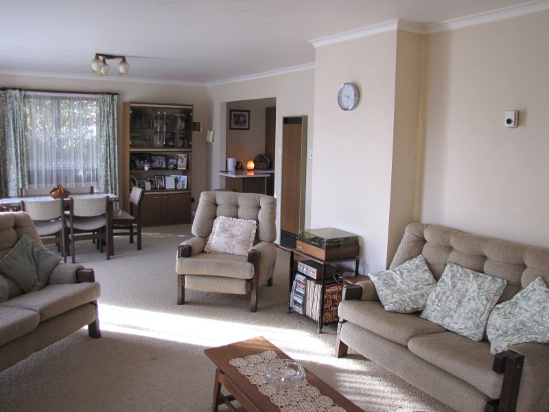 16 Fairway Drive, Newborough VIC 3825