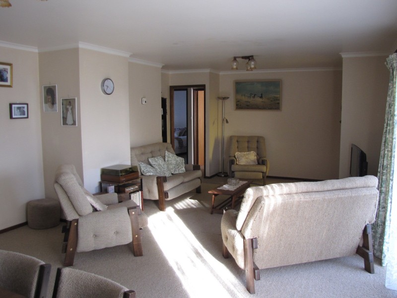 16 Fairway Drive, Newborough VIC 3825