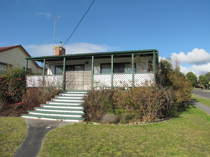 43 Margaret Street, Moe VIC 3825