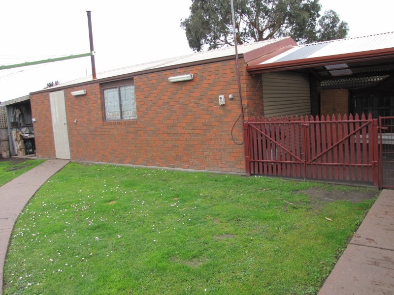 8 Strzelecki Road, Newborough VIC 3825