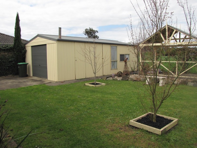 37 Burnside Street, Moe VIC 3825