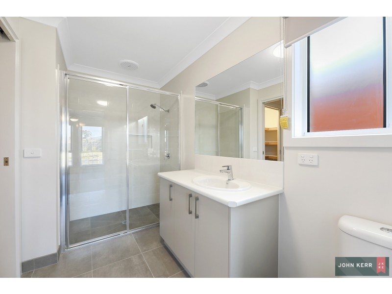 30 Discovery Boulevard, Moe VIC 3825