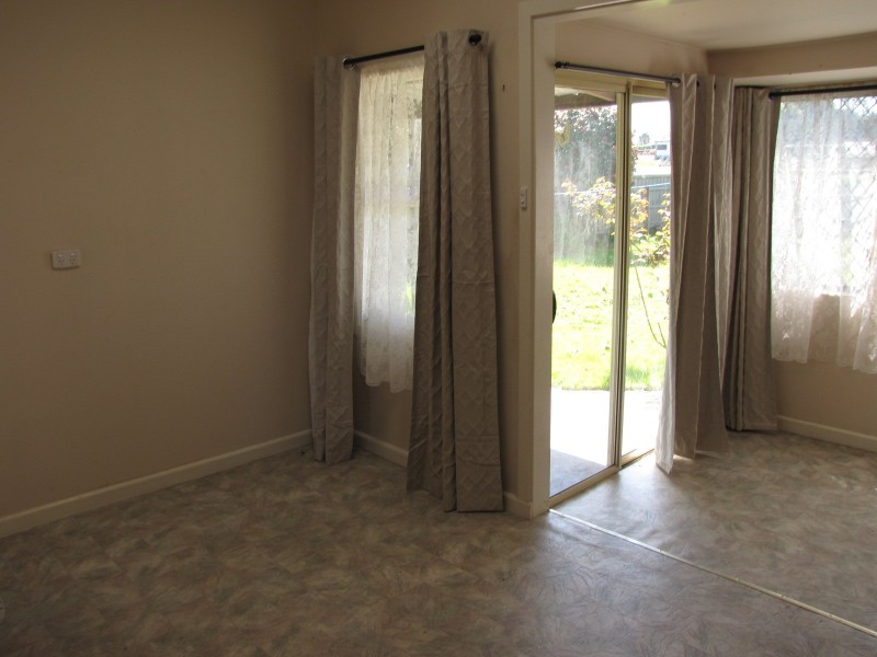 15 Keith Avenue, Moe VIC 3825