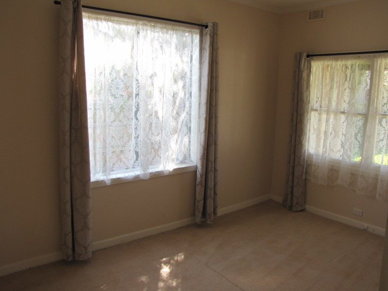 15 Keith Avenue, Moe VIC 3825