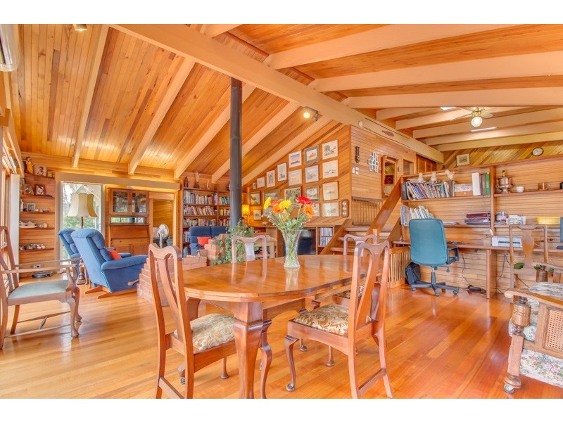 60 Pearces Track, Moe South VIC 3825