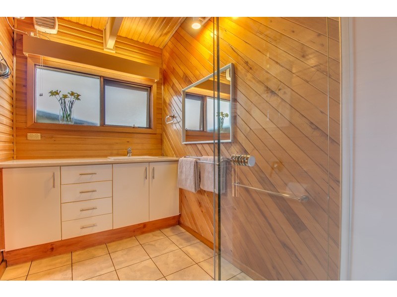 60 Pearces Track, Moe South VIC 3825