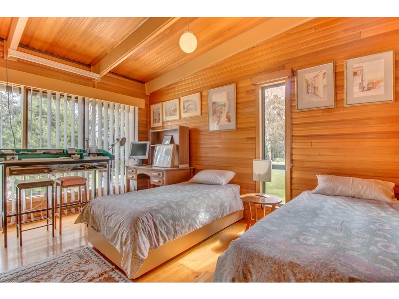 60 Pearces Track, Moe South VIC 3825